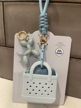 Light💙 Blue Mini Tote Key w/Iridescent Balloon Dog 🐩🐾Charm Looks Like BOGG BAG